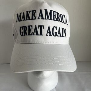 NEW - RARE - INAUGURAL CEREMONY Trump White Hat - Authentic Cali-Fame MAGA 2025